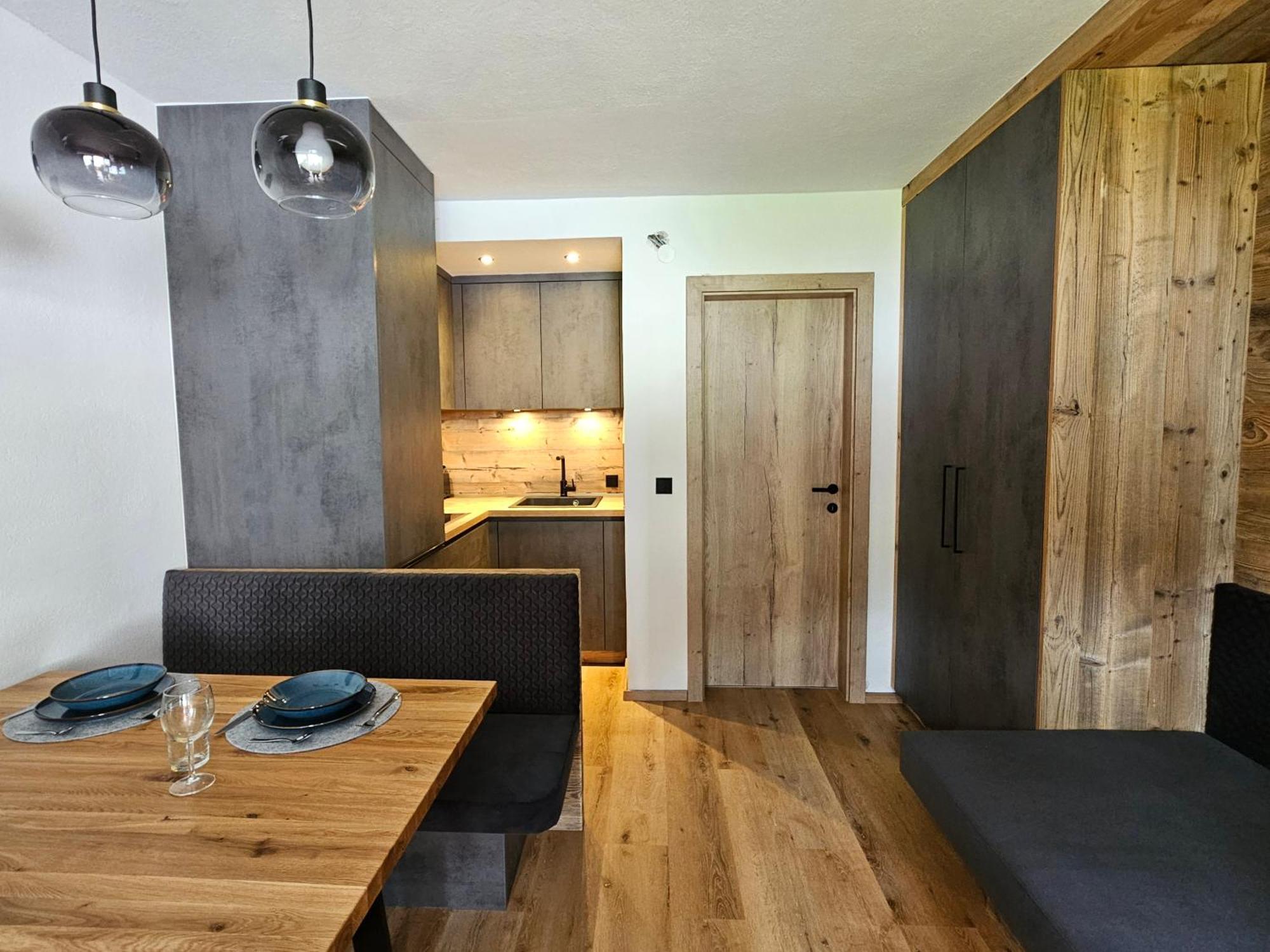 Roasthof Apartments Neustift im Stubaital Exterior foto